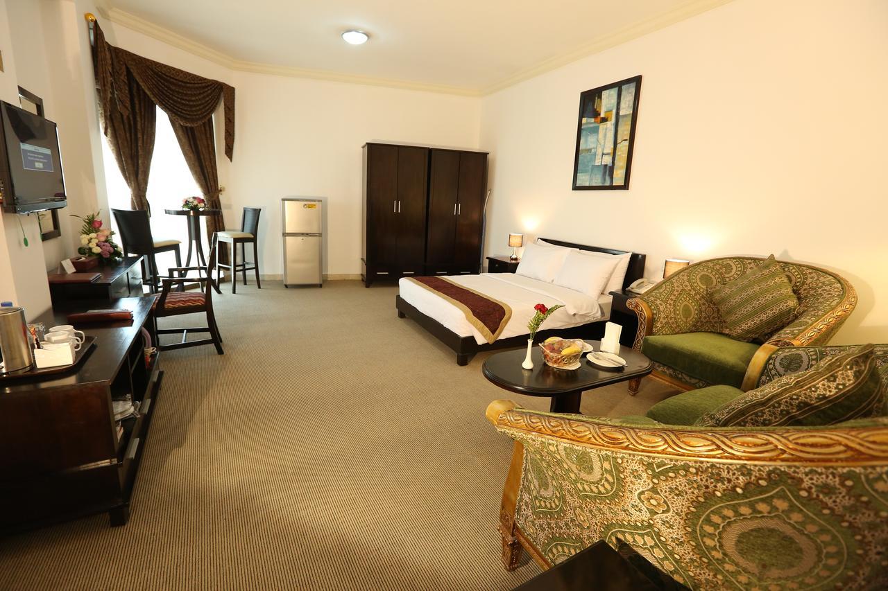La Villa Palace Hotel Доха Экстерьер фото